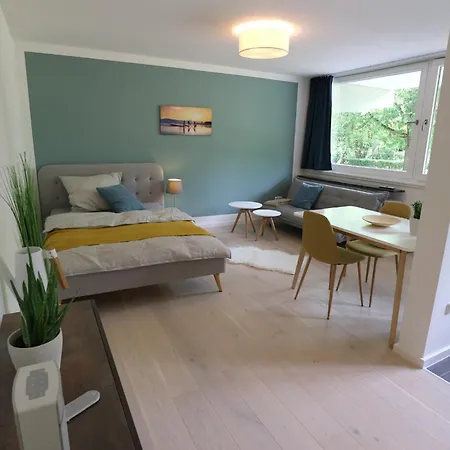 Apartment Schickes In Direkt Am Suedpark Munich