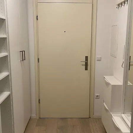 Apartment Schickes In Direkt Am Suedpark Munich